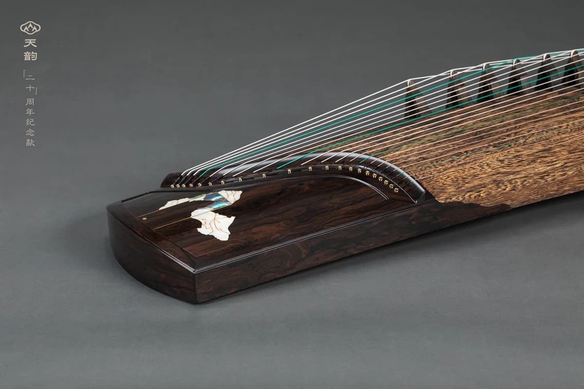 Zhengrong 峥嵘 Hand-carved solid-body  2